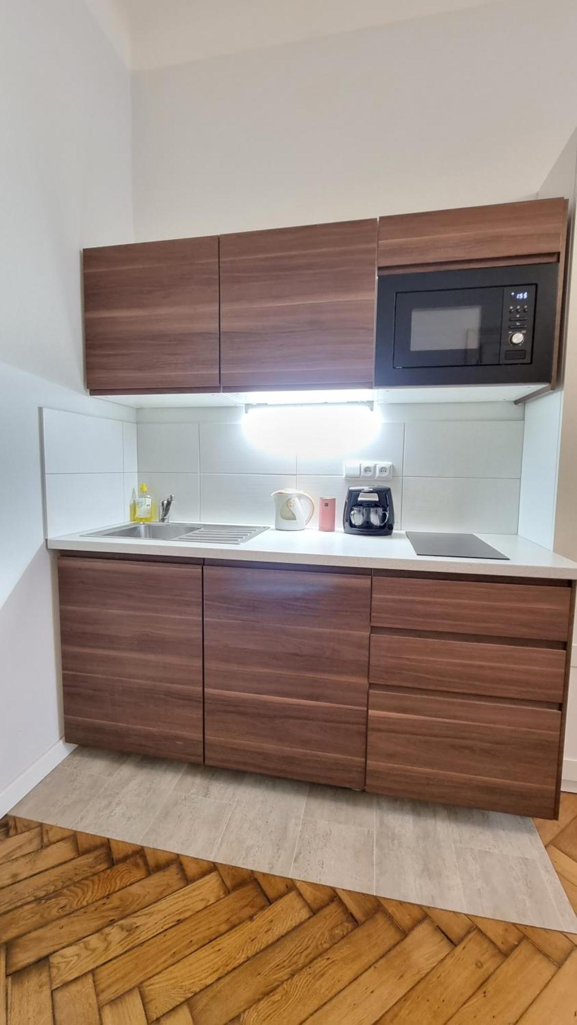 פראג Finnem Rentals Florenc מראה חיצוני תמונה